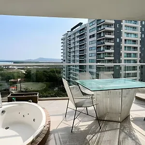 2 Jacuzzi Y Vista Mar. Frente A Playa Cartagena