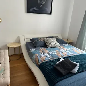 cozy-room-nearby-champs-elyses-75017.fr-paris.fr/